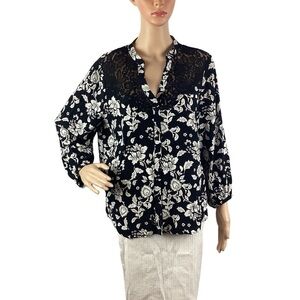 White House Black Market 3/4 Sleeve Lace Trim Top Size L Black Floral